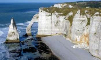 Puzzle 2450 - Falaises à Etretat