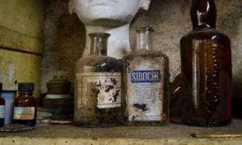 Puzzle 2456 - Un curieux laboratoire