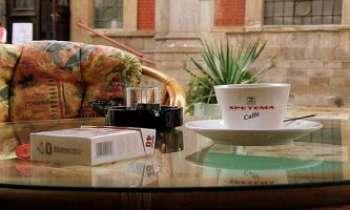 Puzzle 2630 - Café de rue