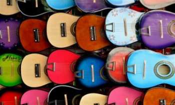 Puzzle 3085 - Grand choix de guitares