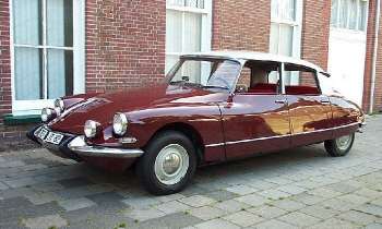 Puzzle 3400 - Voiture Citroën DS