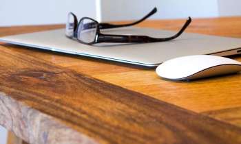 Puzzle 3487 - lunettes + ordinateur