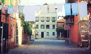 Puzzle 3634 - Linge dans la rue