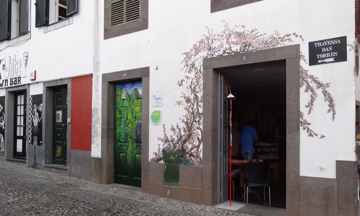 Puzzle Bar dans le vieux Funchal