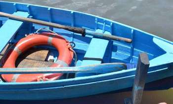Puzzle 4493 - Barque bleue