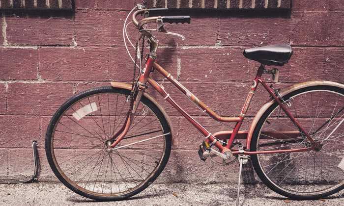 Puzzle Vélo contre le mur