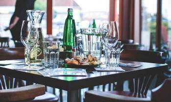 Puzzle 4837 - Table de restaurant