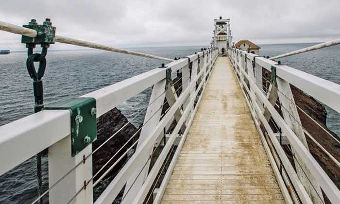 Puzzle Ponton en mer