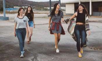 Puzzle 4744 - Groupe de filles