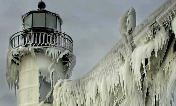 Puzzle Phare glacé