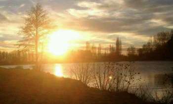 Puzzle 4327 - Coucher de soleil sur Lac