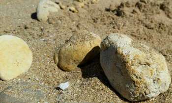 Puzzle 4558 - Galets dans le sable
