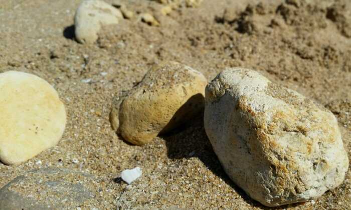 Puzzle Galets dans le sable