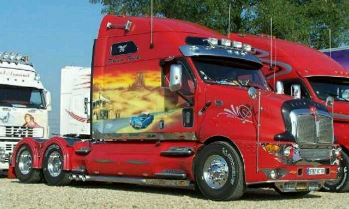 Puzzle Camion américain décoré