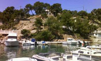 Puzzle 4171 - Port dans une calanque