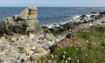 Puzzle 4183 - Plage de rochers
