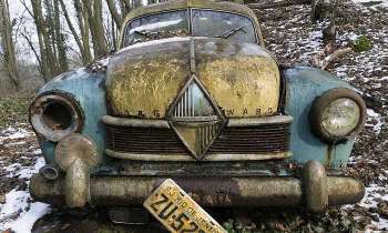 Puzzle 4457 - Vieille voiture rouillée