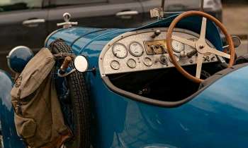 Puzzle 4460 - Voiture ancienne