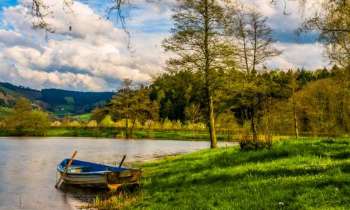 Puzzle 4780 - Barque au bord du lac