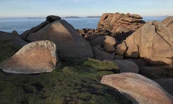 Puzzle 5234 - La côte de granit rose