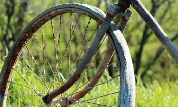 Puzzle 5188 - Roue de vélo rouillée