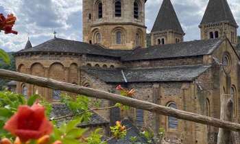 Puzzle 10974 - Conques - Aveyron