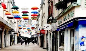 Puzzle 5810 - Parapluie dans la rue