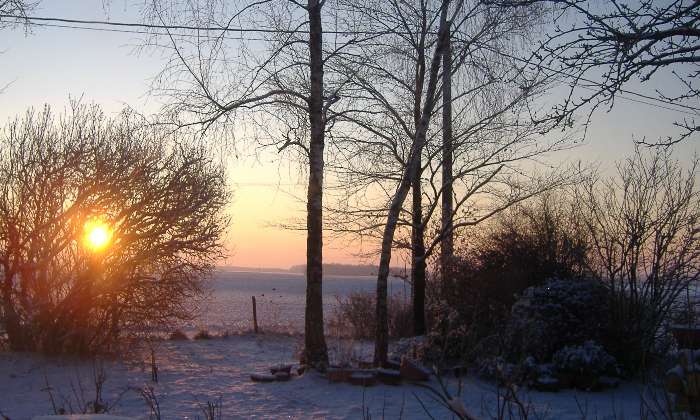 Puzzle lever de soleil sur la neige
