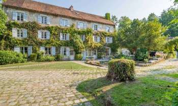 Puzzle 10963 - Maison ancienne et sa cour