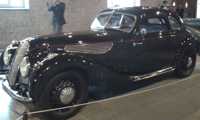 Puzzle expo véhicules anciens - Véhicules & Transports - Absolu Puzzle