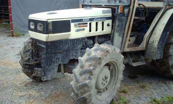 Puzzle 6294 - un tracteur Lamborghini