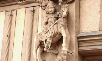 14645 | la Maison-du-Pilori - façade sculptée de la «Maison-du-Pilori» à Joigny 89206