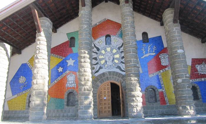 Puzzle eglise du plateau d'Assy - Villes & Monuments - Absolu Puzzle