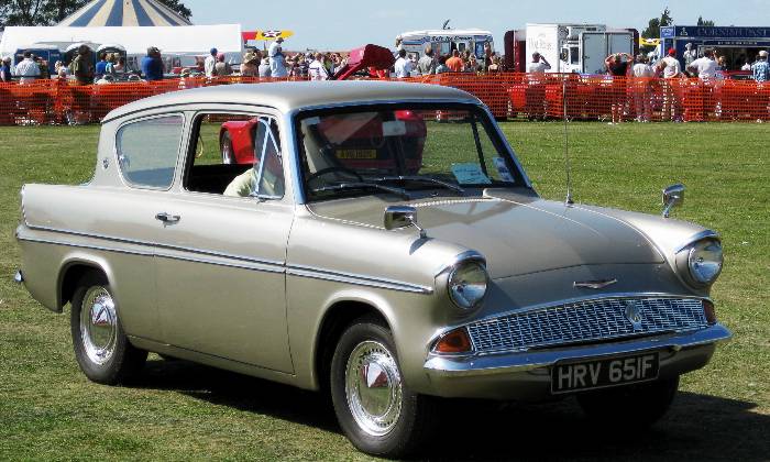 Puzzle 196 FORD ANGLIA 105E