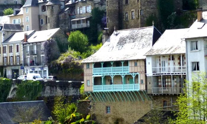 Puzzle Uzerche - Villes & Monuments - Absolu Puzzle