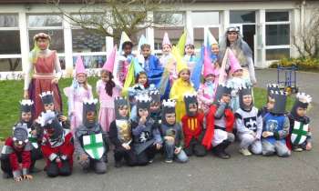 Puzzle 13738 - carnaval à l'école