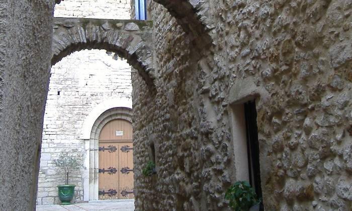 Puzzle arches