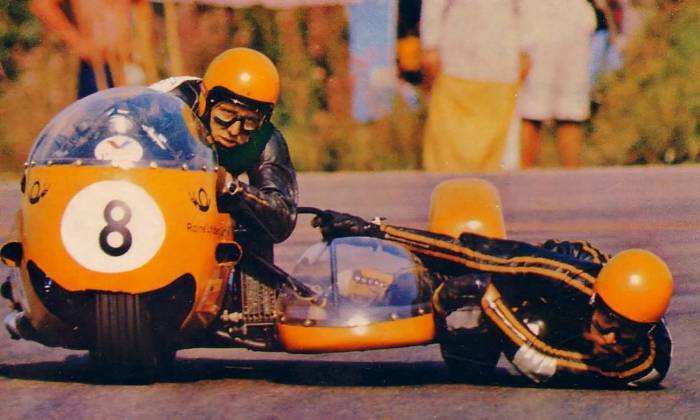 Puzzle side car de course