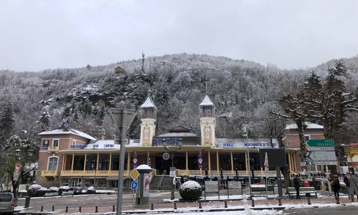 Cliquez pour agrandir la photo Puzzle Casino - Paysages & Fleurs - Absolu Puzzle