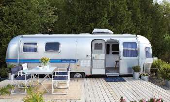 Puzzle 8303 - AIRSTREAM CARAVANE