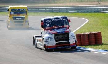 Puzzle 7008 - COURSE de CAMIONS