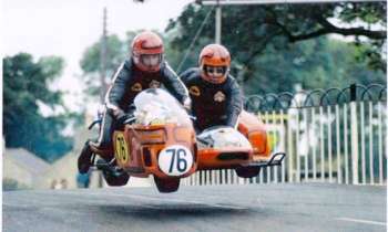 Puzzle 6833 - SIDE CAR de course