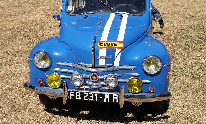 Puzzle Renault 4 cv de compétition