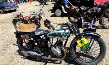 Puzzle 7047 - vieille moto