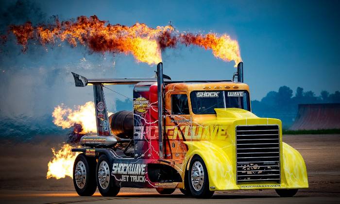 Puzzle camion dragster