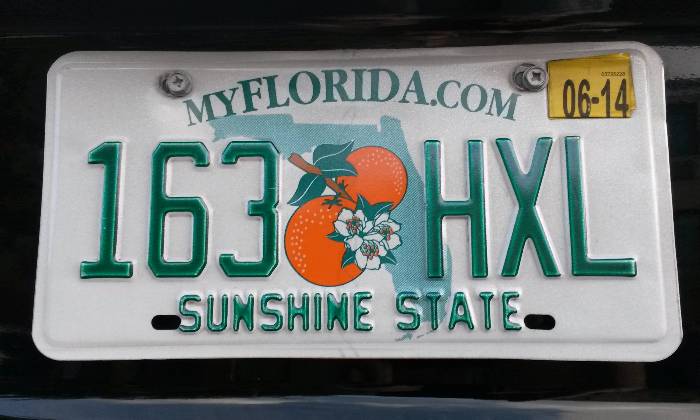 Puzzle plaque de voiture