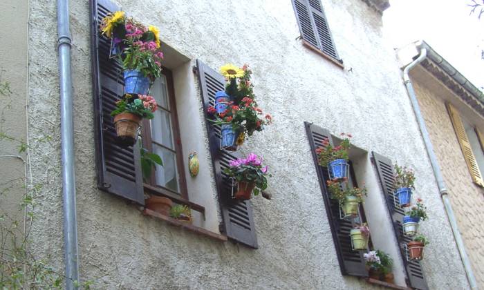 Puzzle fenêtres fleuries