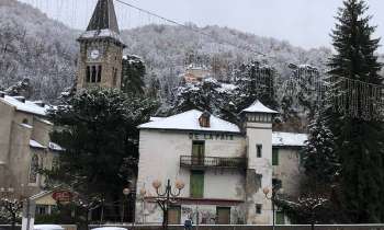 Puzzle 7415 - village sous la neige