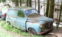 Puzzle ancienne Renault abandonnée