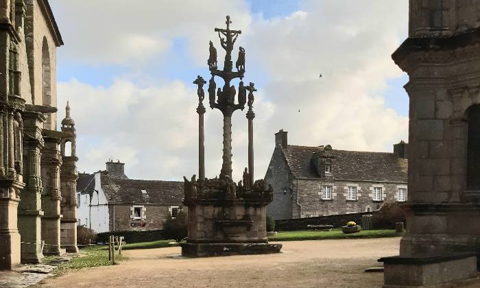 Puzzle Monument